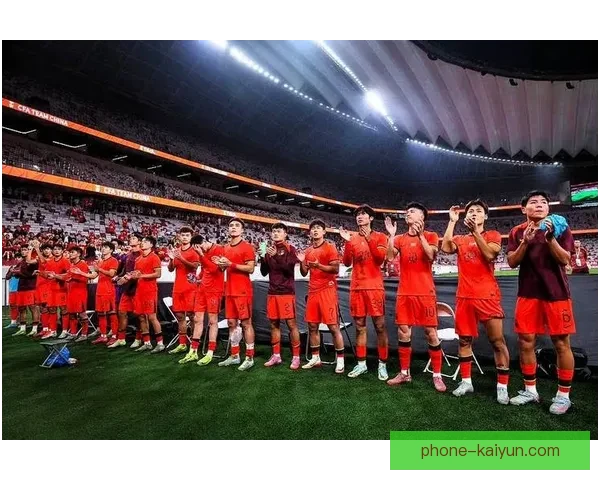 中国足球队备战亚洲杯 新帅携手年轻球员冲击历史突破
